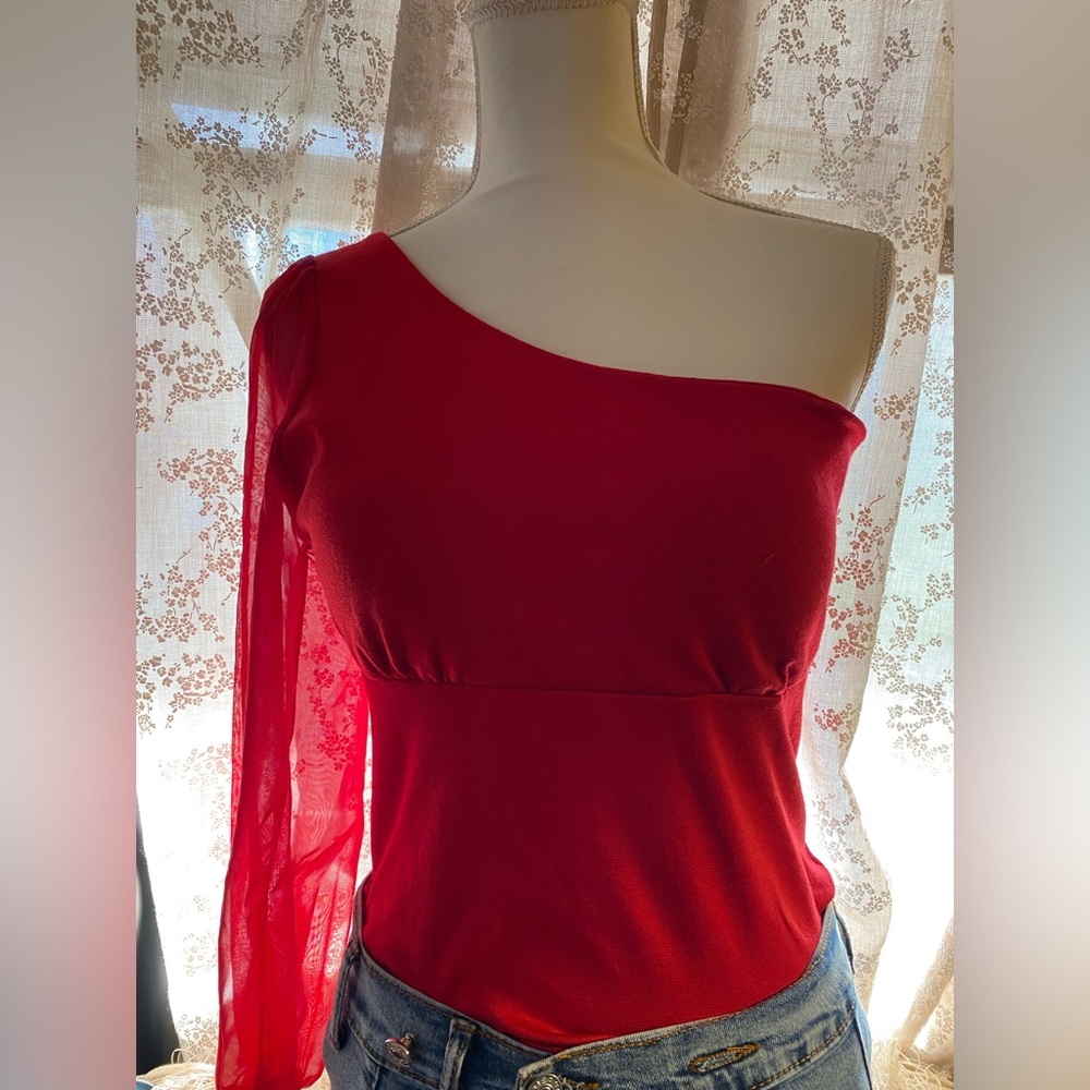 Elegant One-Shoulder Red Dress